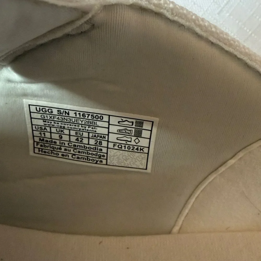 UGG Women's Cream and Brown Platform Shoes
